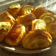 Рецепт Слойки с творожной начинкой и изюмом