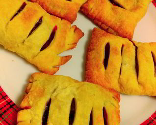 Слойки с тыквой, яблоками и корицей