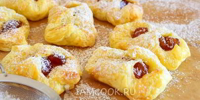 слойки с вареньем из слоеного теста
