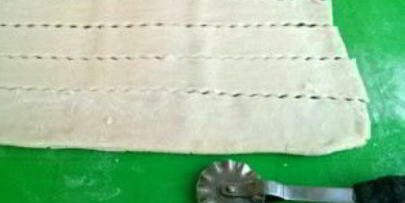 слойки с яблоками из слоеного бездрожжевого теста