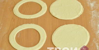 слойки с яблоками