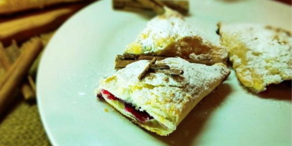 Рецепт слойки со смородиной