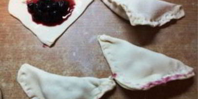 слойки со смородиной