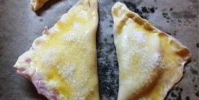 слойки со смородиной