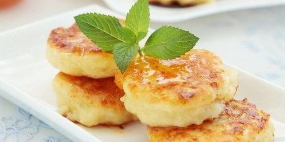 Рецепт сырники диетические из творога с изюмом