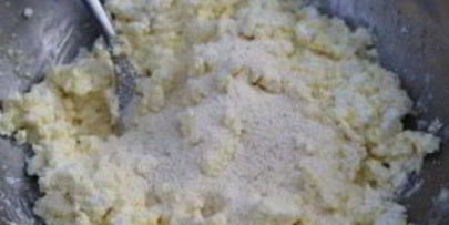 сырники из творога с изюмом