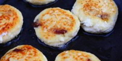сырники из творога с изюмом