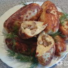 Рецепт Сырники с беконом и луком