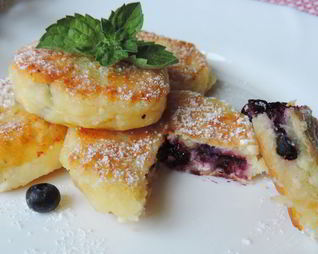 Сырники с черникой