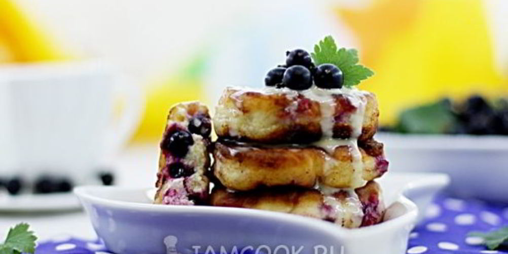 Рецепт сырники с черной смородиной