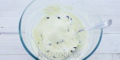 сырники с черной смородиной