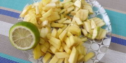 сырники с карамельным фруктовым соусом