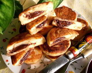 Сырники с шоколадным вулканчиком — праздничный завтрак