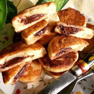 Сырники с шоколадным вулканчиком — праздничный завтрак