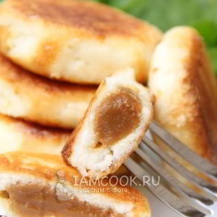 Сырники с вареной сгущенкой