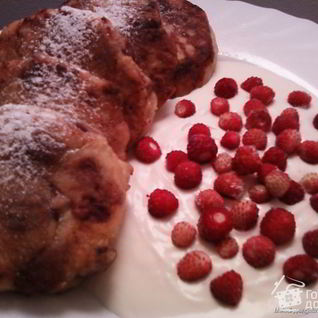 Сырники Зимняя вишня с бананом