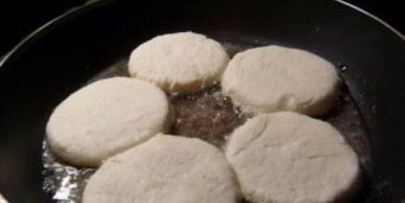 творожники на сковороде