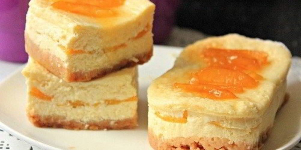 Рецепт творожники с персиками и кокосом