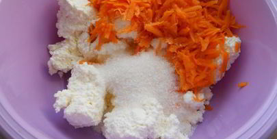 творожные сырники с тыквой и сливами