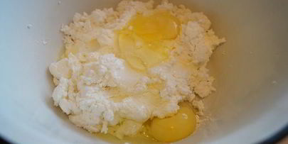 ванильные сырники с шоколадным соусом