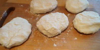 ванильные сырники с шоколадным соусом