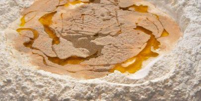 домашние соус и тесто для пиццы