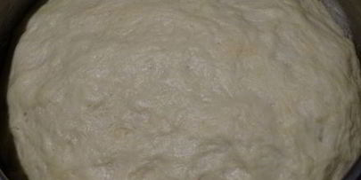 дрожжевое тесто для пирогов, булок и пирожков