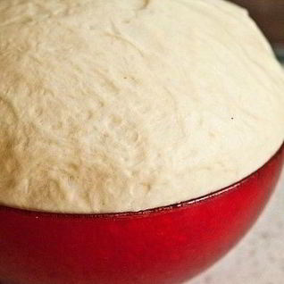 Дрожжевое тесто для пирожков по-домашнему