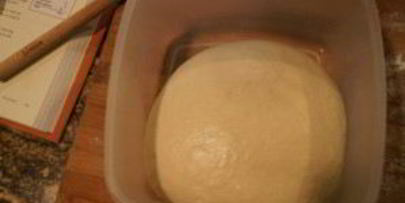 дрожжевое тесто на воде