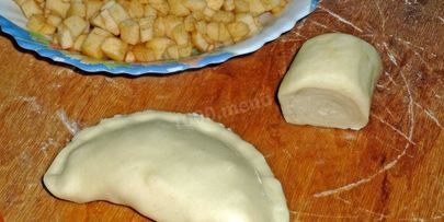 слоеное дрожжевое тесто с яблоками