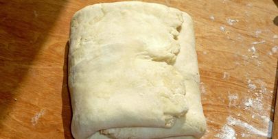 слоеное дрожжевое тесто с яблоками