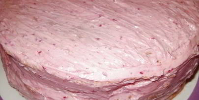 бисквитный торт с орехово-смородиновой ноткой