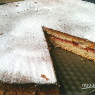 Бисквитный торт с вареньем