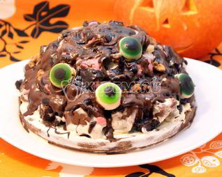 Глазастый торт на Хэллоуин