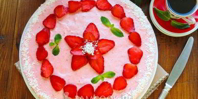 клубничный торт облако