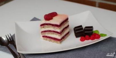 малиновый торт