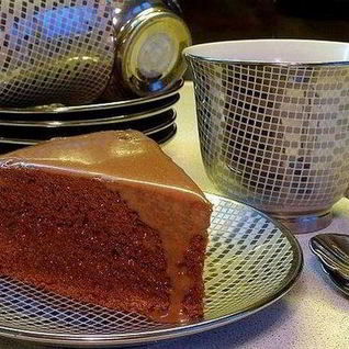 Простой шоколадный торт по-домашнему