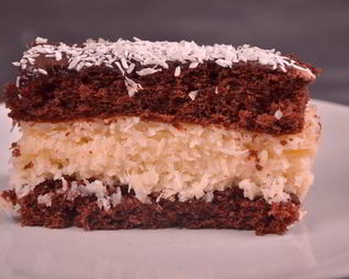 Шоколадно-кокосовый торт