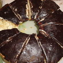 Рецепт Шоколадный торт с ананасами