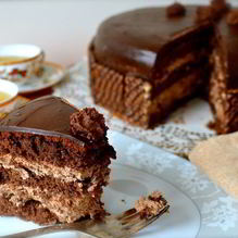 Рецепт Шоколадный торт с вафельным кремом