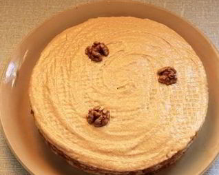 Шоколадный торт с вареной сгущенкой и грецкими орахами