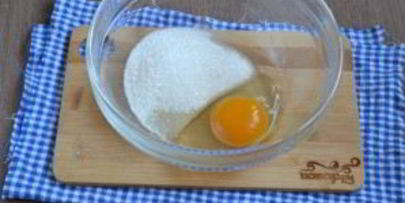 шоколадный торт с вишней