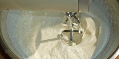 торт битое стекло с бисквитом