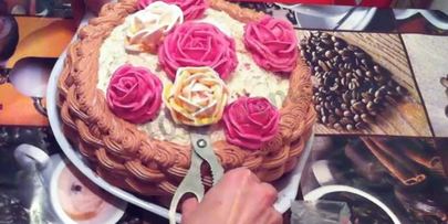 торт корзина с цветами