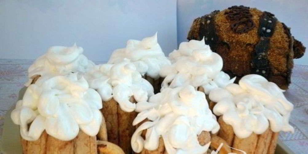 Рецепт торт пивные кружки с бочкой пива медовые шарики