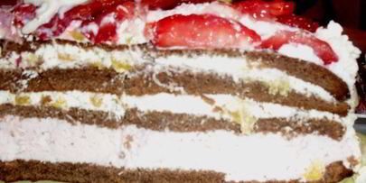 торт с клубничным суфле и персиковым кремом