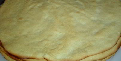 торт с шоколадным кремом и пралине