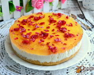 Творожно-желейный торт с малиной без выпечки