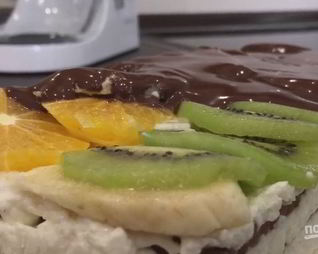 Творожный торт с фруктами без выпечки