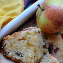Рецепт Яблочного бисквита с изюмом